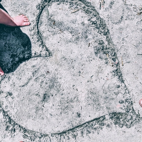 Meet your Posher, Amanda - Picture 1 of 1